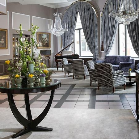 แกรนด์ โฮเทล โบฮีเมีย Hotel ปราก ภายนอก รูปภาพ The hotel's lobby