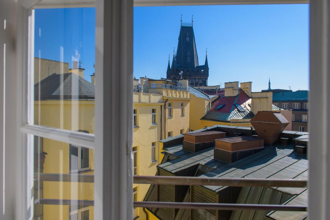 แกรนด์ โฮเทล โบฮีเมีย Hotel ปราก ภายนอก รูปภาพ View from the window of the apartment