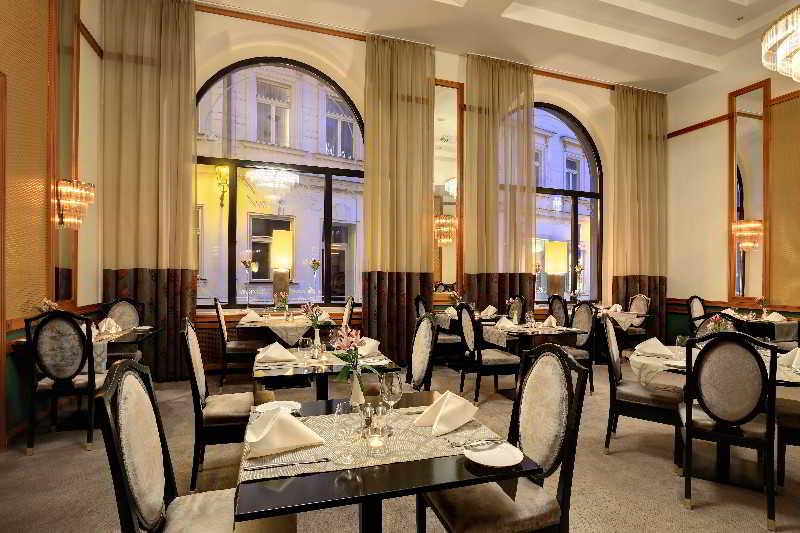 แกรนด์ โฮเทล โบฮีเมีย Hotel ปราก ภายนอก รูปภาพ Restaurant