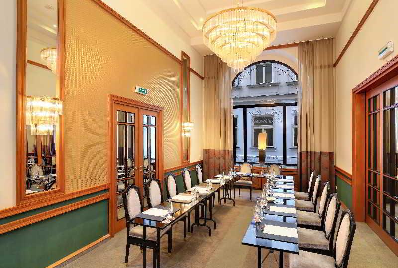 แกรนด์ โฮเทล โบฮีเมีย Hotel ปราก ภายนอก รูปภาพ The interior of the hotel