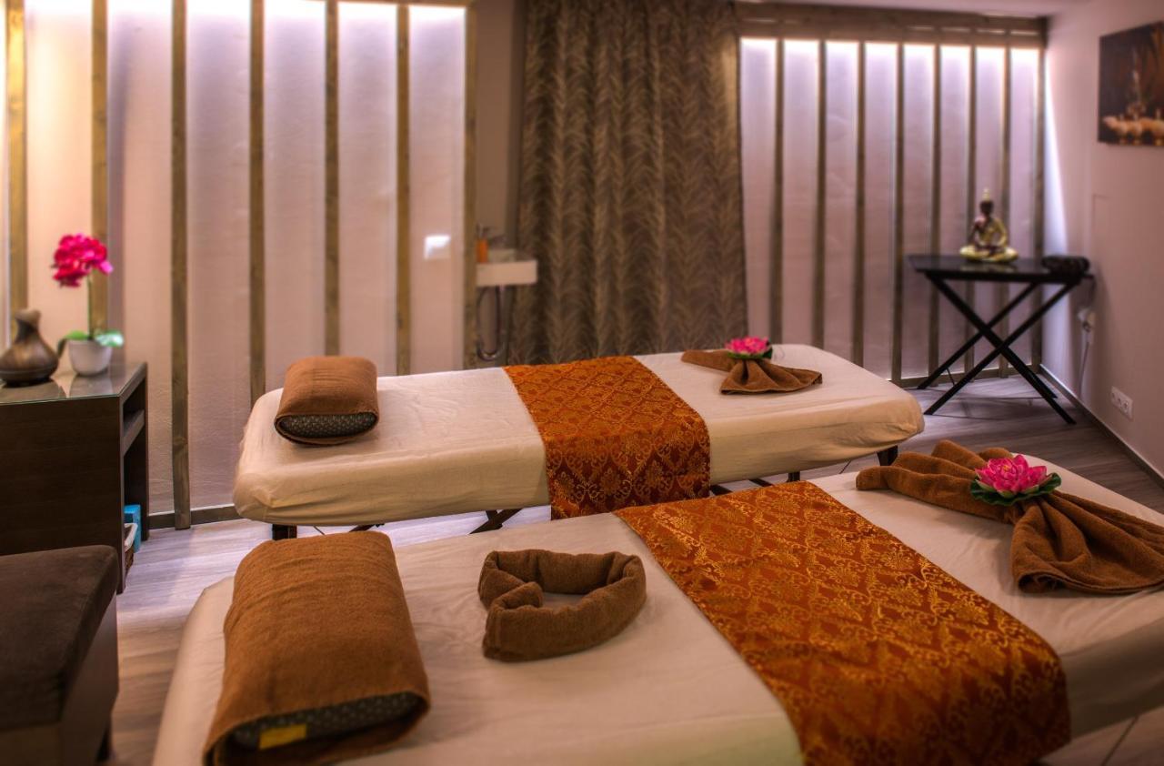 แกรนด์ โฮเทล โบฮีเมีย Hotel ปราก ภายนอก รูปภาพ Spa at the Taj Mahal Palace, Mumbai