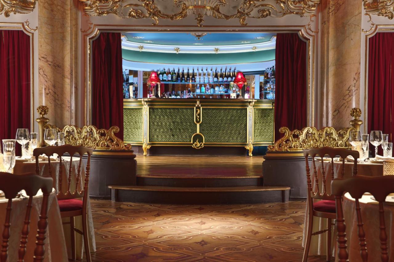 แกรนด์ โฮเทล โบฮีเมีย Hotel ปราก ภายนอก รูปภาพ The bar at the restaurant