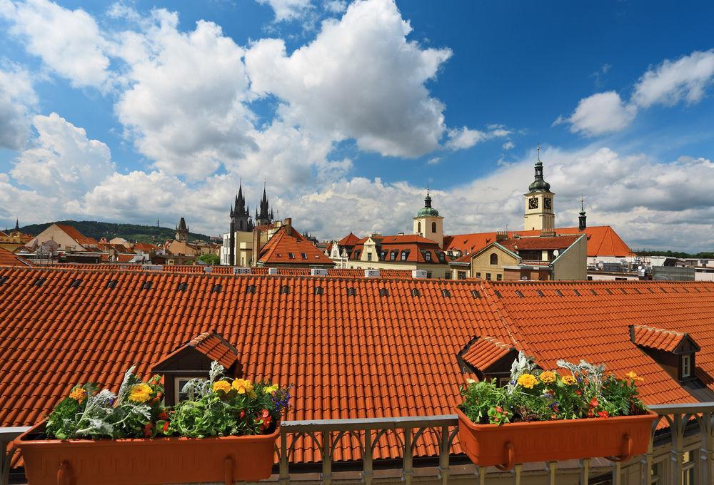 แกรนด์ โฮเทล โบฮีเมีย Hotel ปราก ภายนอก รูปภาพ View of the old town