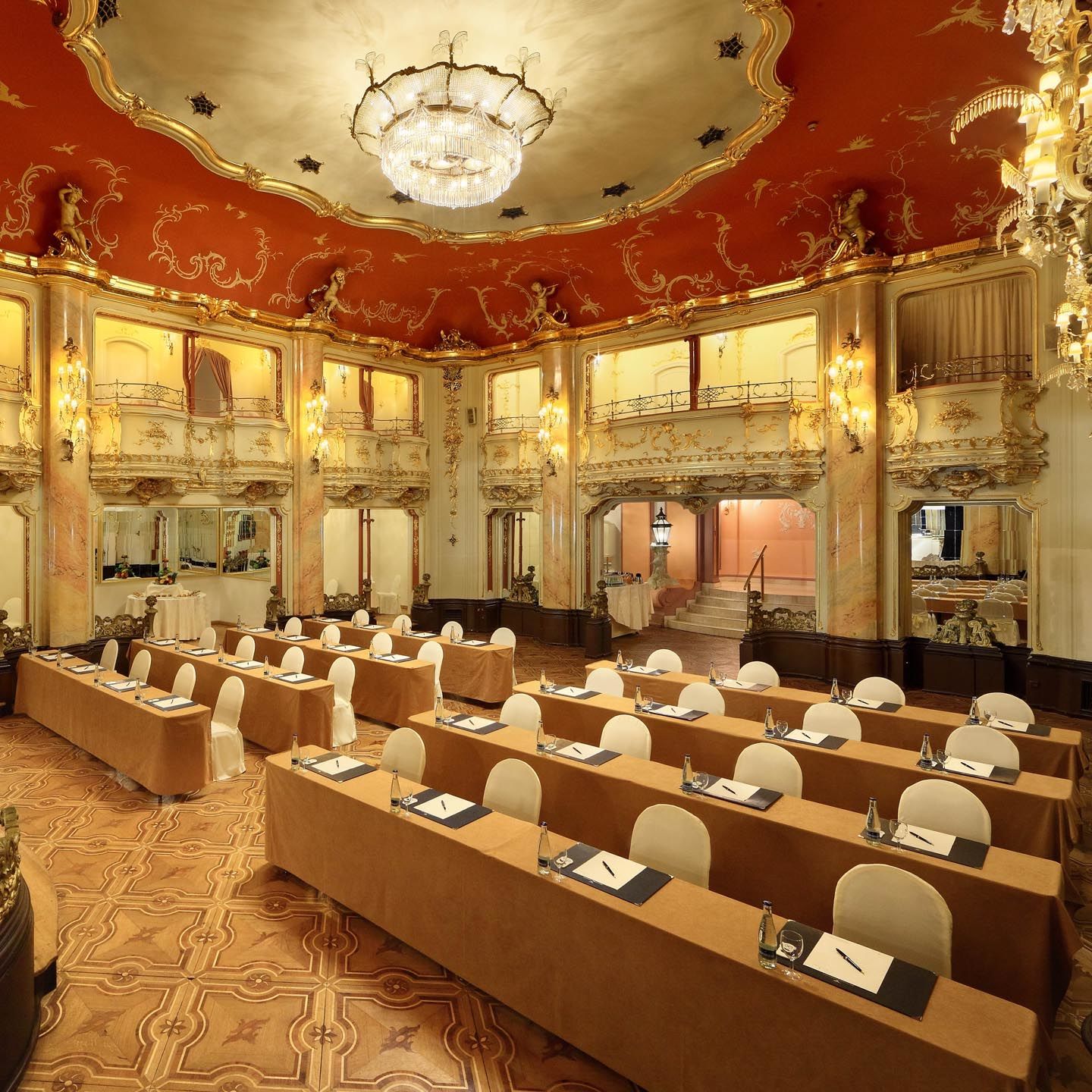 แกรนด์ โฮเทล โบฮีเมีย Hotel ปราก ภายนอก รูปภาพ The interior of the Vienna Stock Exchange