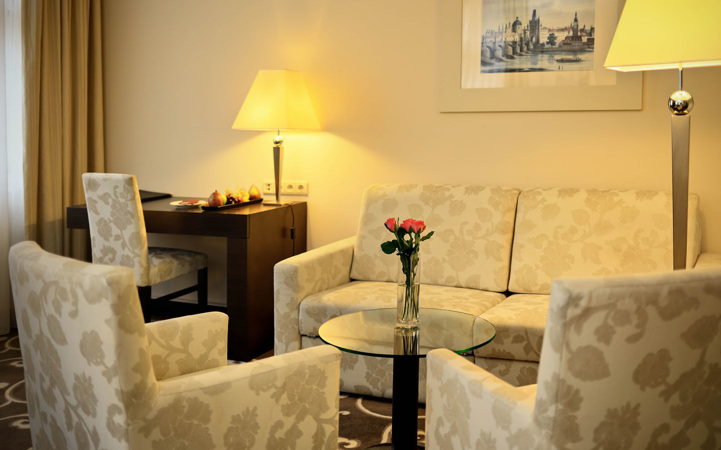 แกรนด์ โฮเทล โบฮีเมีย Hotel ปราก ภายนอก รูปภาพ A suite at the Hotel de Ville