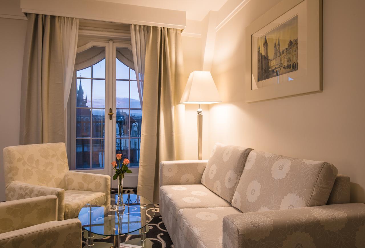 แกรนด์ โฮเทล โบฮีเมีย Hotel ปราก ภายนอก รูปภาพ A living room