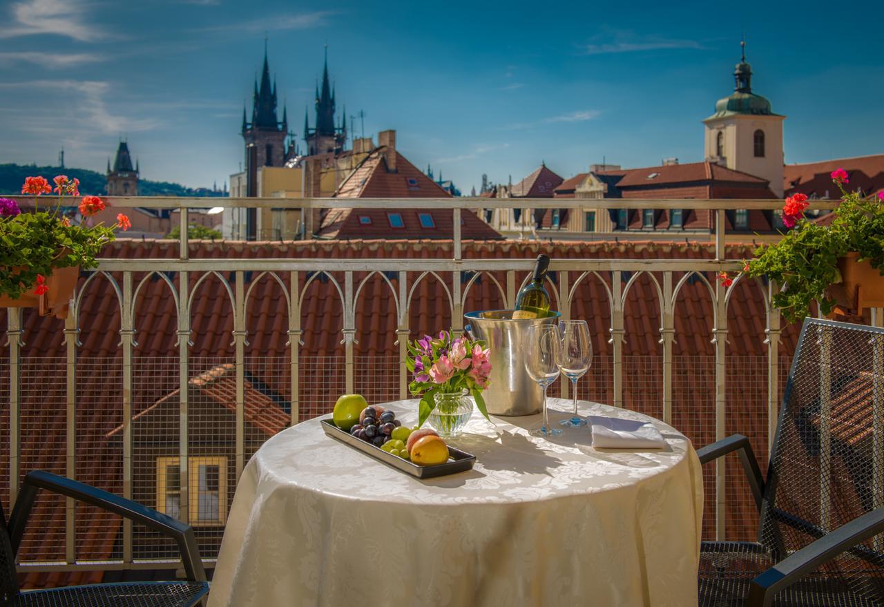 แกรนด์ โฮเทล โบฮีเมีย Hotel ปราก ภายนอก รูปภาพ Terrace of the hotel