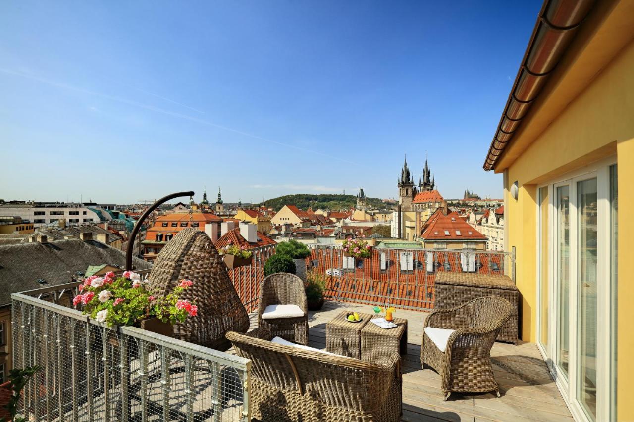 แกรนด์ โฮเทล โบฮีเมีย Hotel ปราก ภายนอก รูปภาพ View from the roof terrace